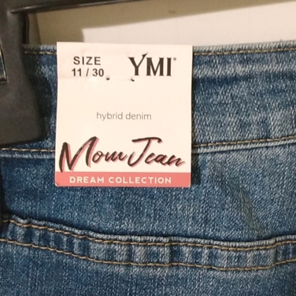 YMI DREAM COLLECTION DISTRESSED RIPS & WHISKERS MOM JEANS SIZE 11 / 30 NWT - Picture 4 of 6
